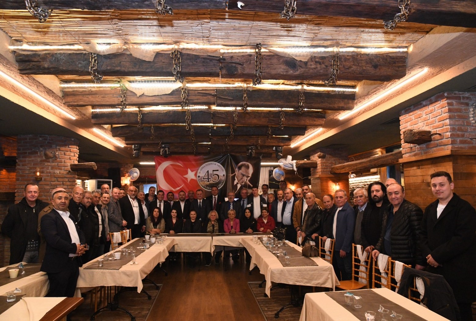 Başkan Balaban Dostlar Meclisi&rsquo;ne konuk oldu
