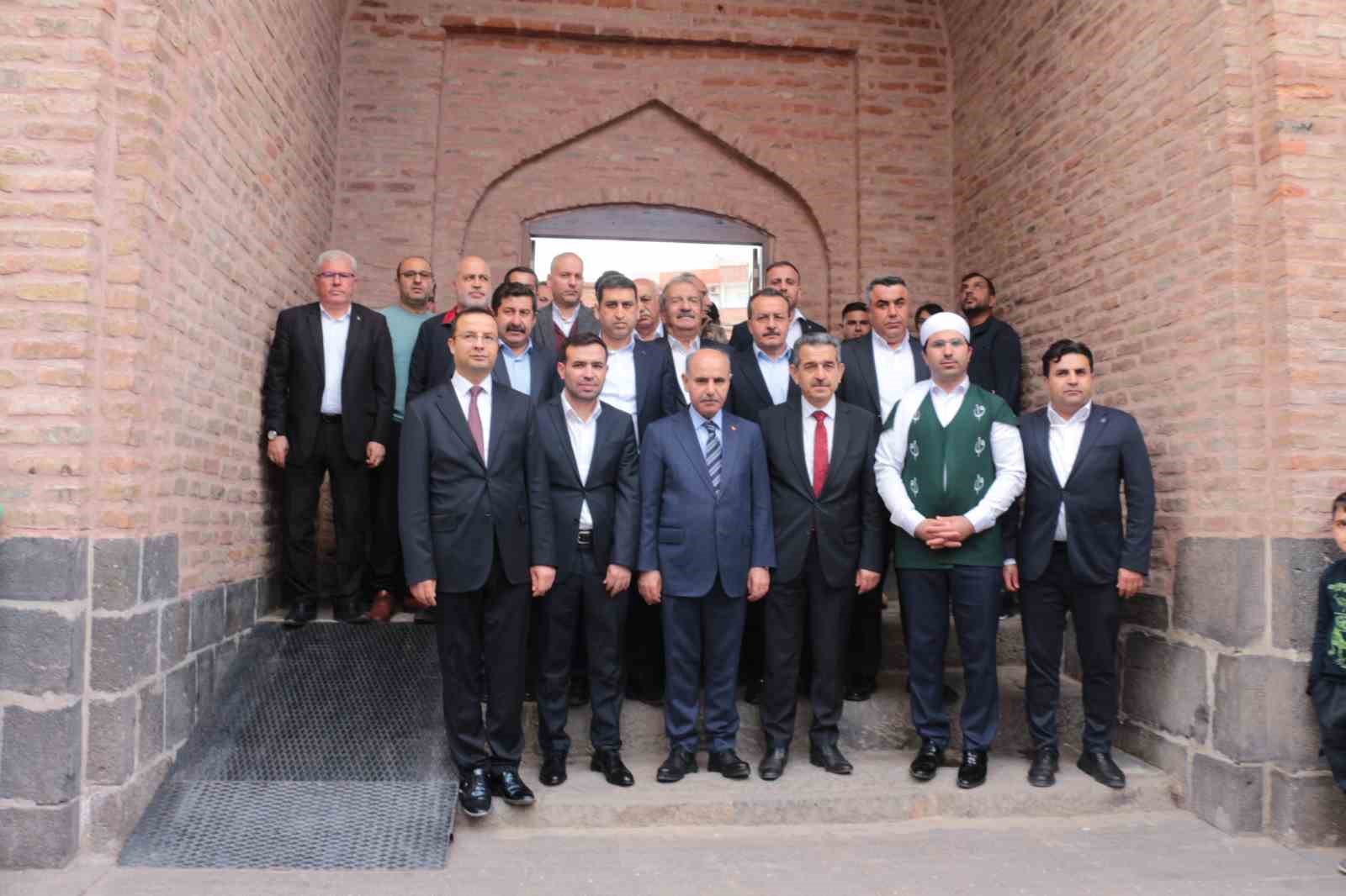 İçişleri Bakan Yardımcısı Aktaş tarihi Kırmızı Medrese’yi ziyaret etti