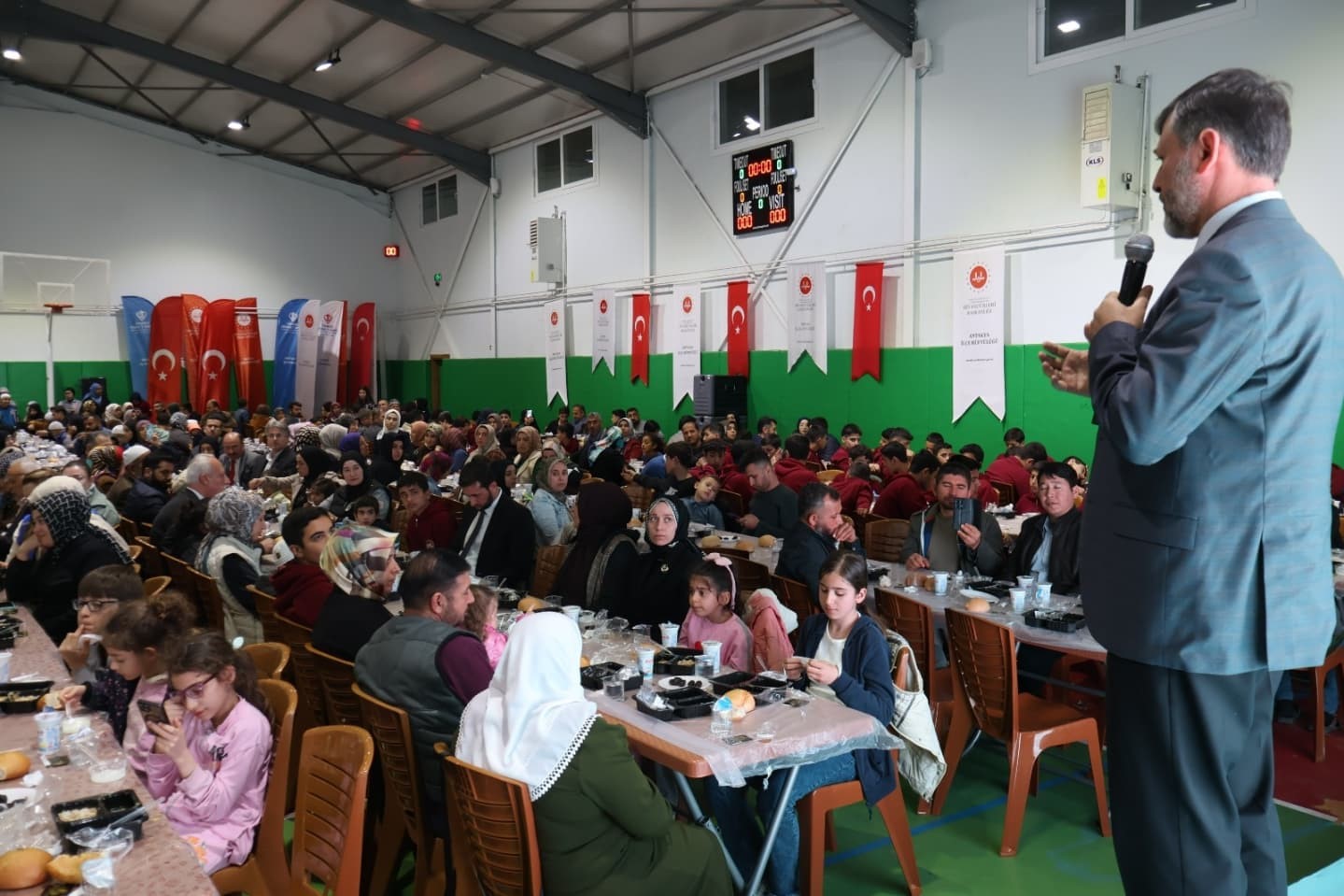 Hatay müftülüğü 45 bin ihtiyaç sahibine yardım ulaştırdı