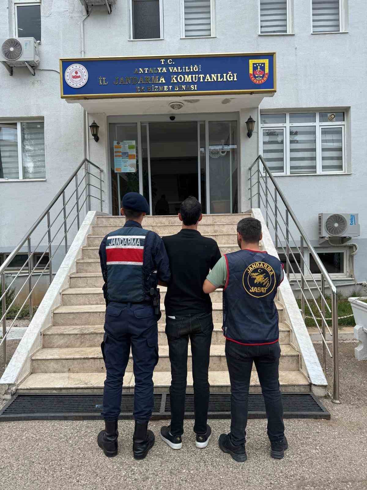 Antalya’da aranan 279 kişi yakalandı