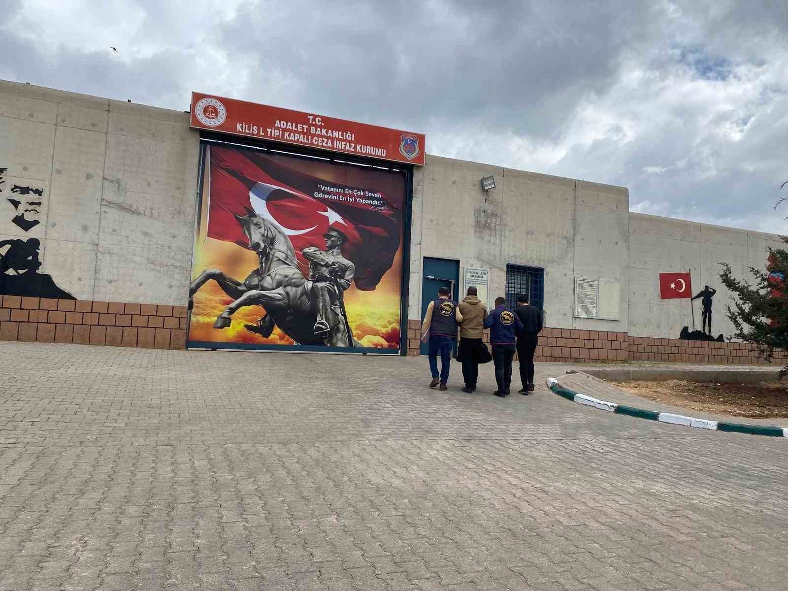 Kilis’te aranan 4 şahıs yakalandı