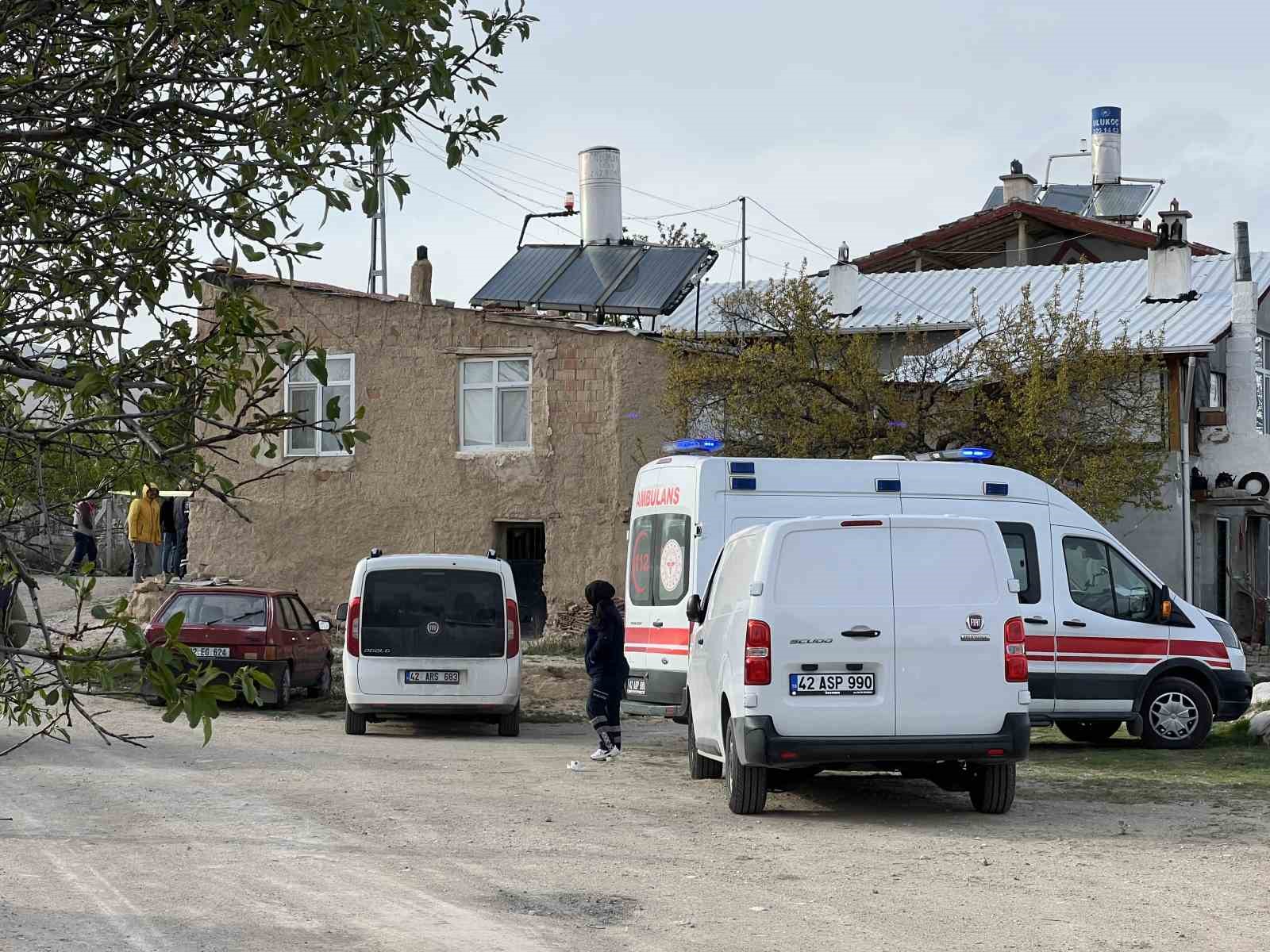 Tartıştığı eşini av t&uuml;feğiyle &ouml;ld&uuml;r&uuml;p intihar etti
