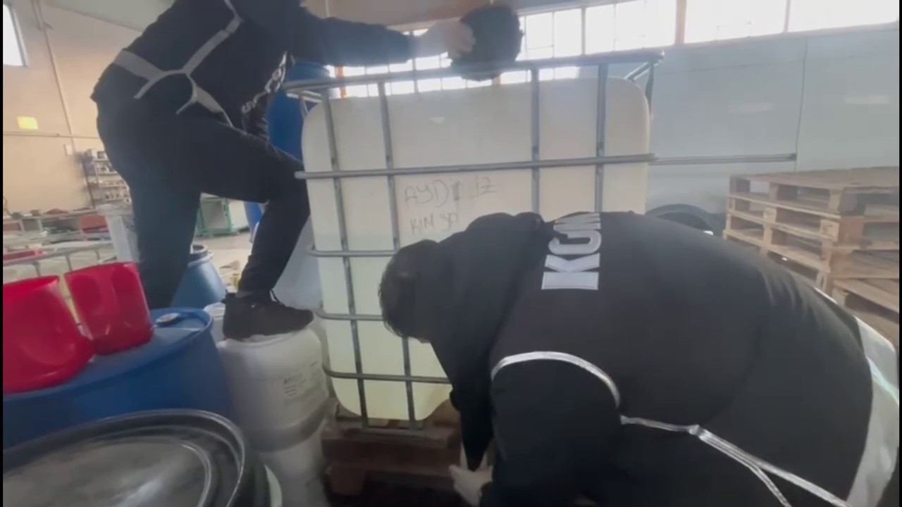 Erzurum’da 1 ton metil alkol ele geçirildi