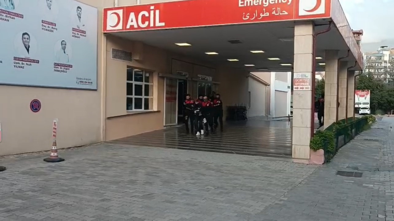 Berber dükkanındakilere kurşun yağdıran şahıs yakalandı