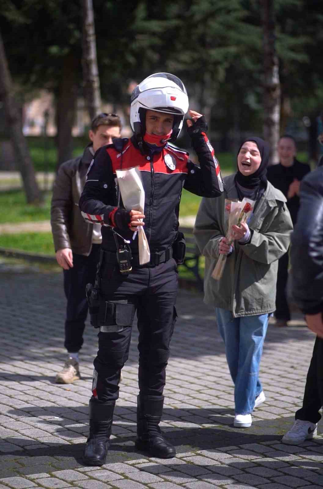 Üniversite kampüsünde polis ekiplerine kavgalı sürpriz