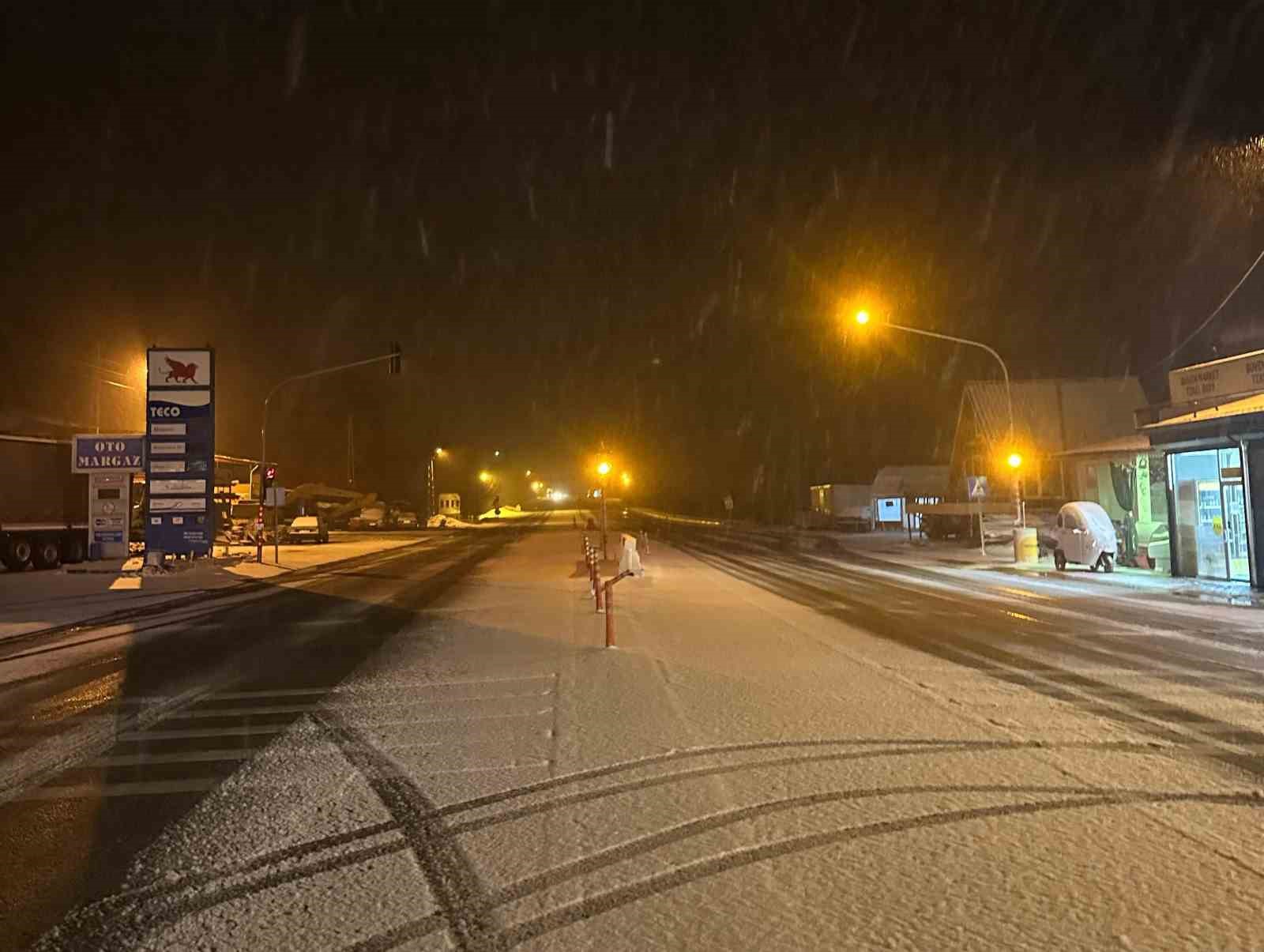 Malatya’da kar yağışı etkili oluyor