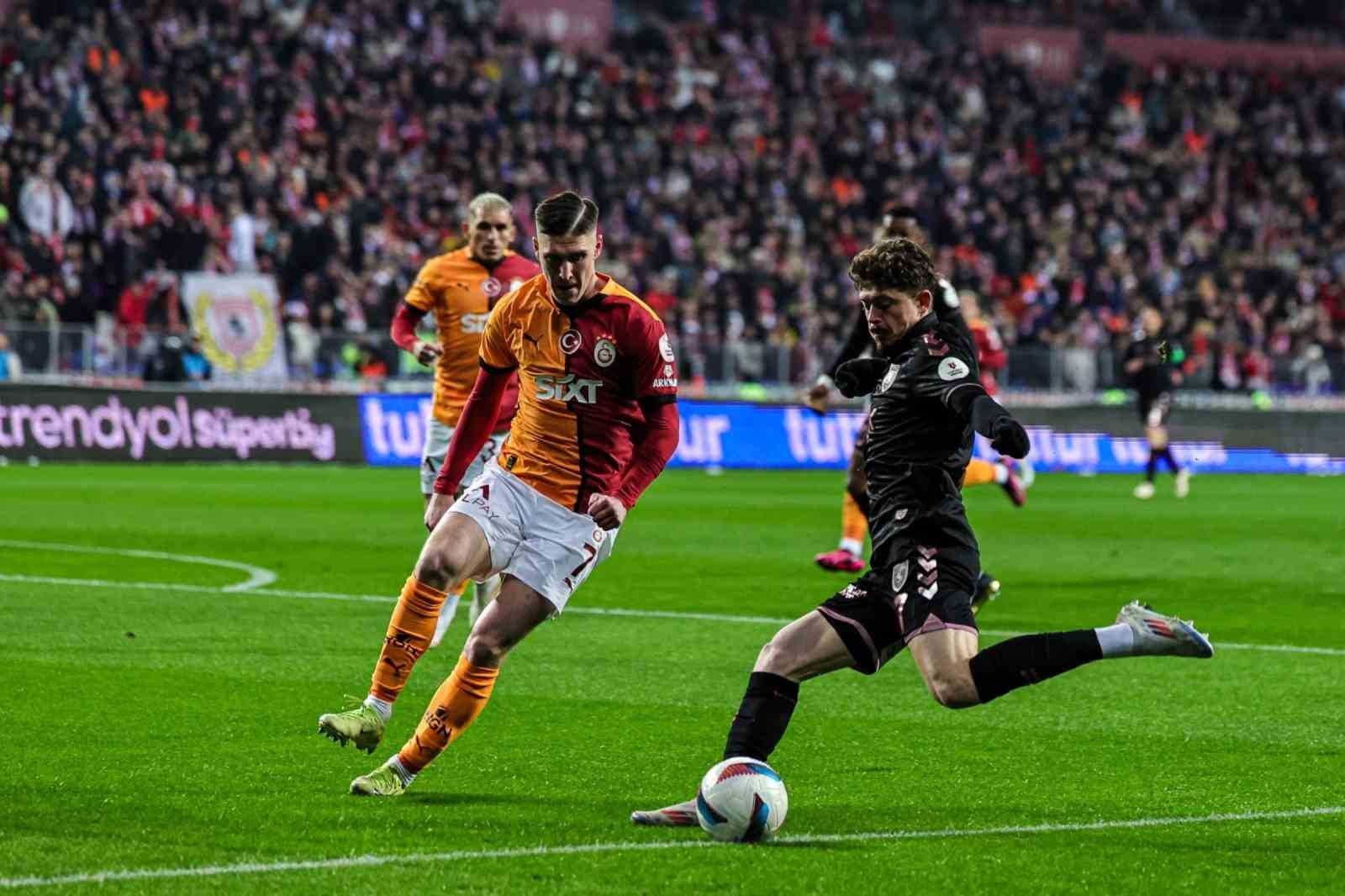 Roland Sallai cezalı duruma düştü