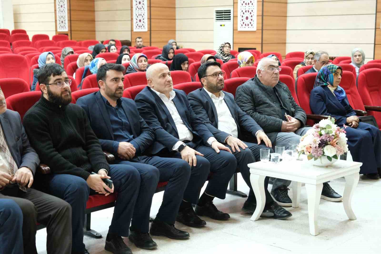 "Metaverse ve Yapay Zekâ ile Gelecek" konulu konferans düzenlendi