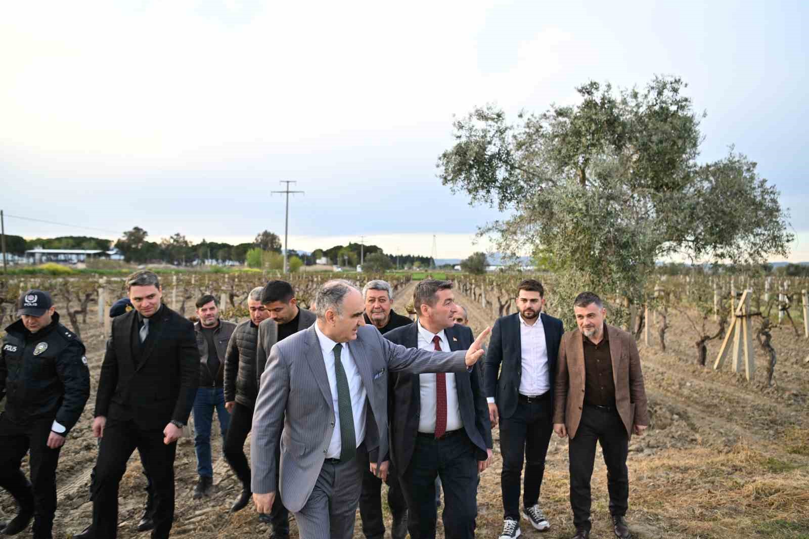 Vali Özkan: "Çiftçilerimizin yanındayız"