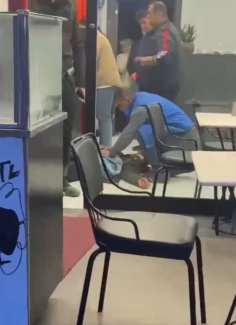 Saldırıya uğradı, sığındığı işletmede kalbinden bıçaklanarak hayatını kaybetti