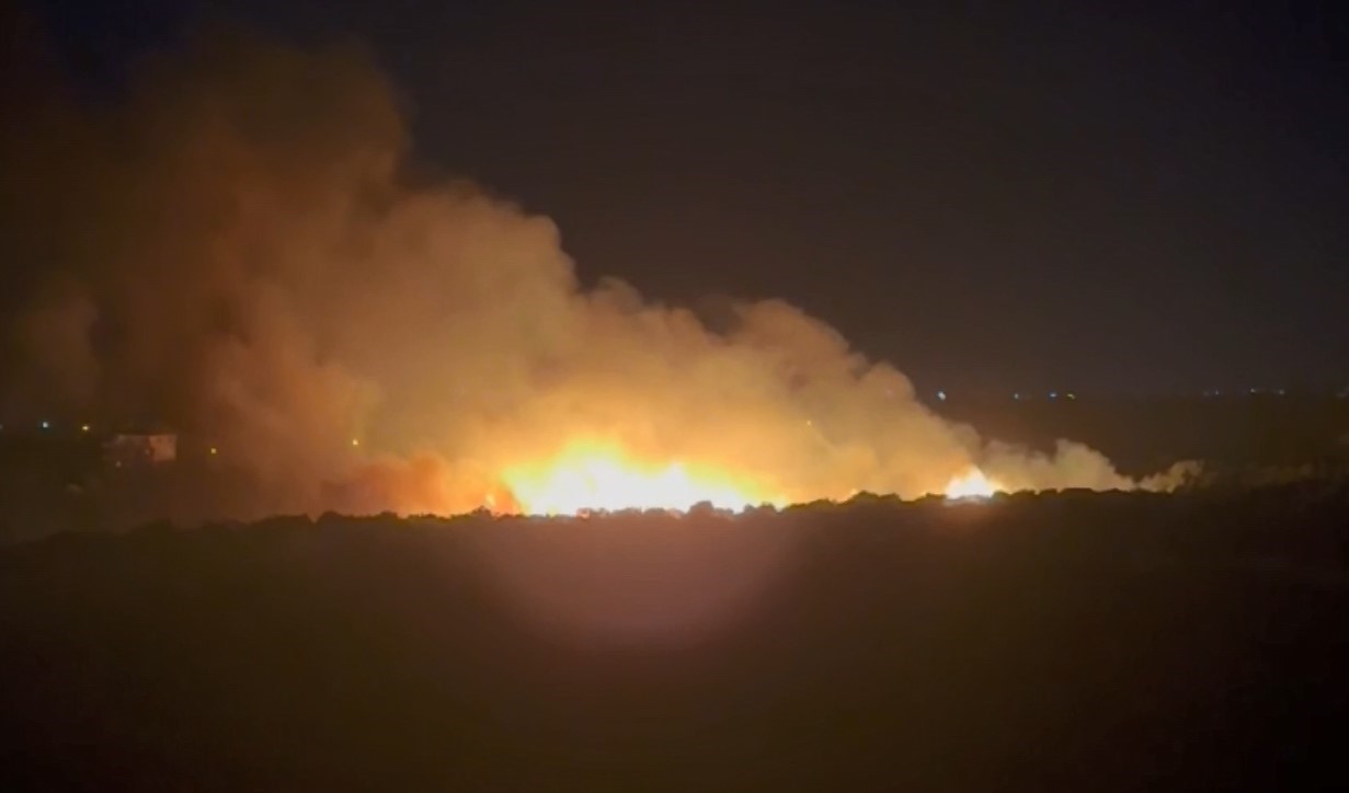 Mersin’de ikinci sazlık yangını: Alevler geceyi aydınlattı