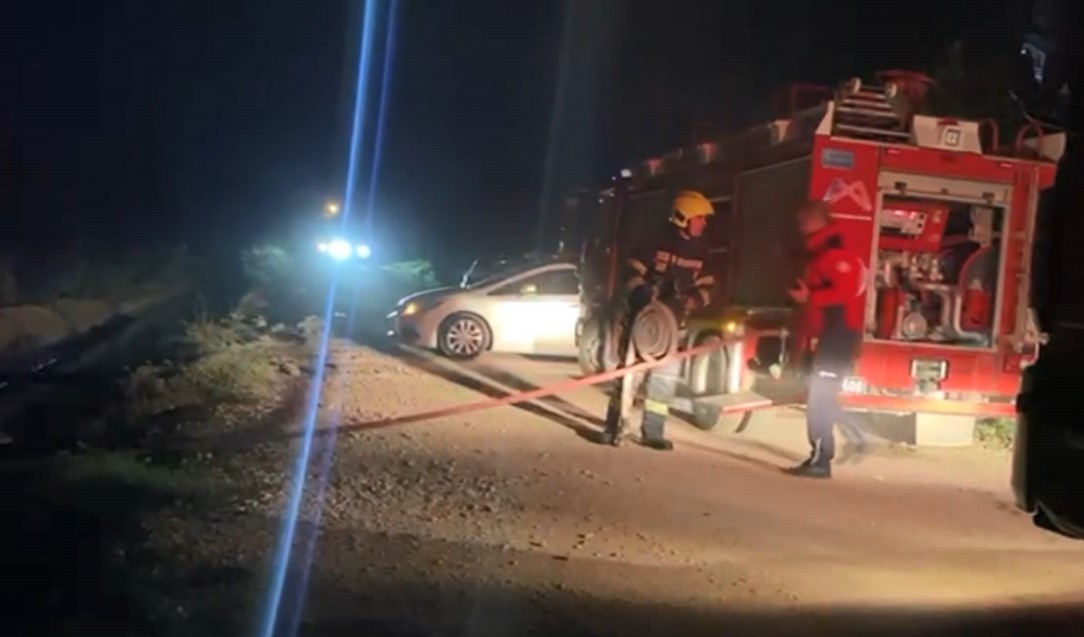 Mersin’de ikinci sazlık yangını: Alevler geceyi aydınlattı