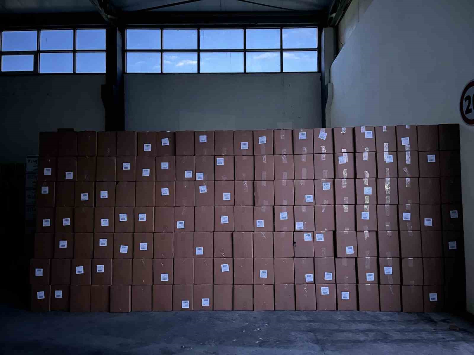 Piyasa değeri 12 milyon TL kaçak makaron ele geçirildi