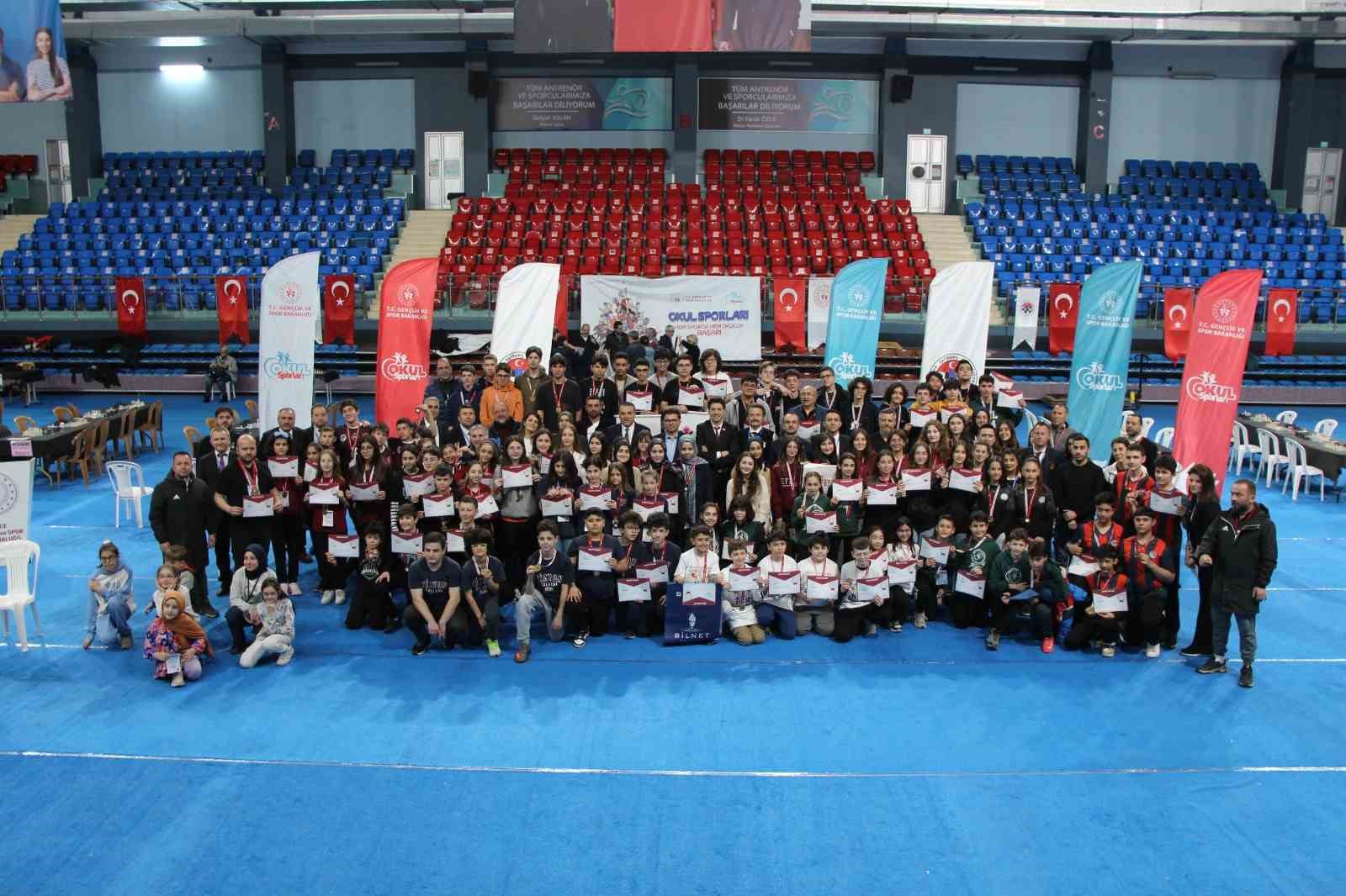 Satranç grup müsabakaları tamamlandı