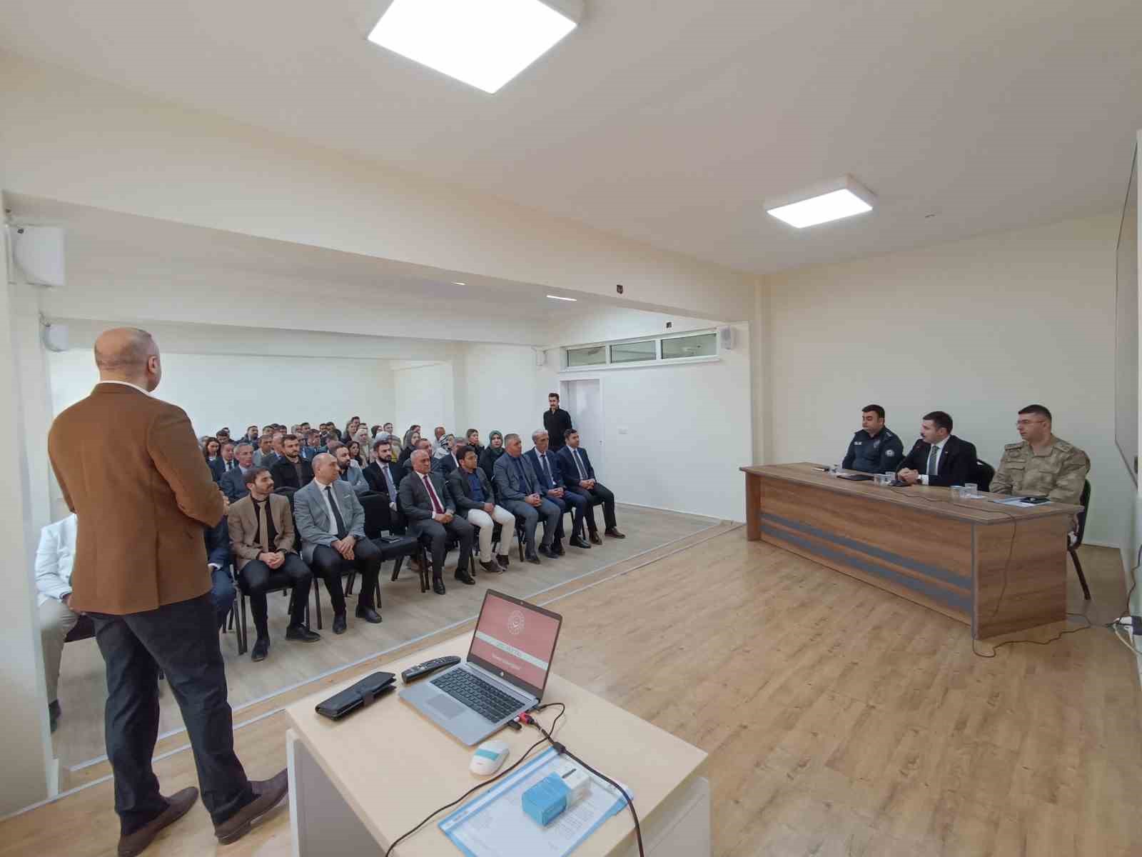 Diyadin&rsquo;de "2025 aile yılı toplantısı" yapıldı
