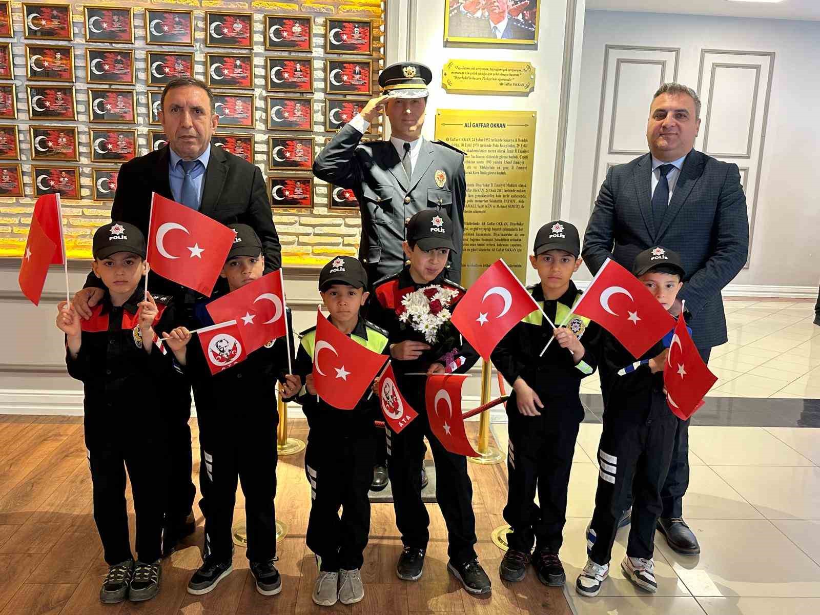 Çocuk evlerinde koruma ve bakım altında bulunan çocuklardan 10 Nisan Haftası sürprizi