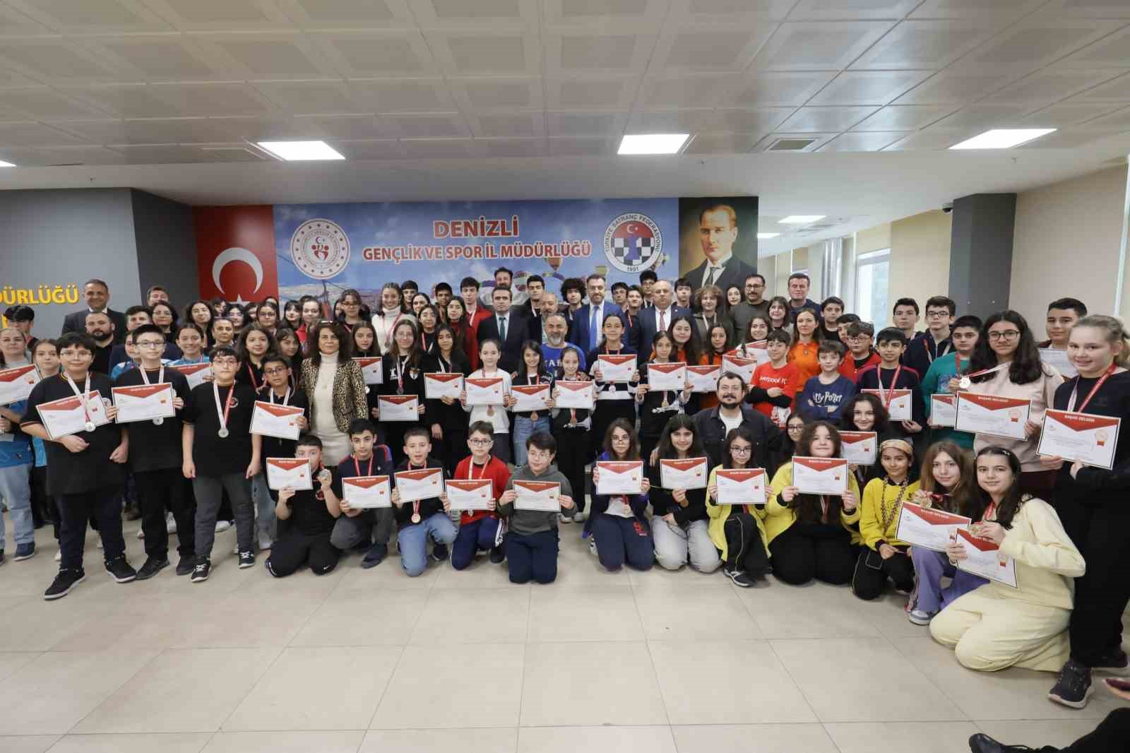 Satranç grup şampiyonası heyecanı Denizli’de yaşandı
