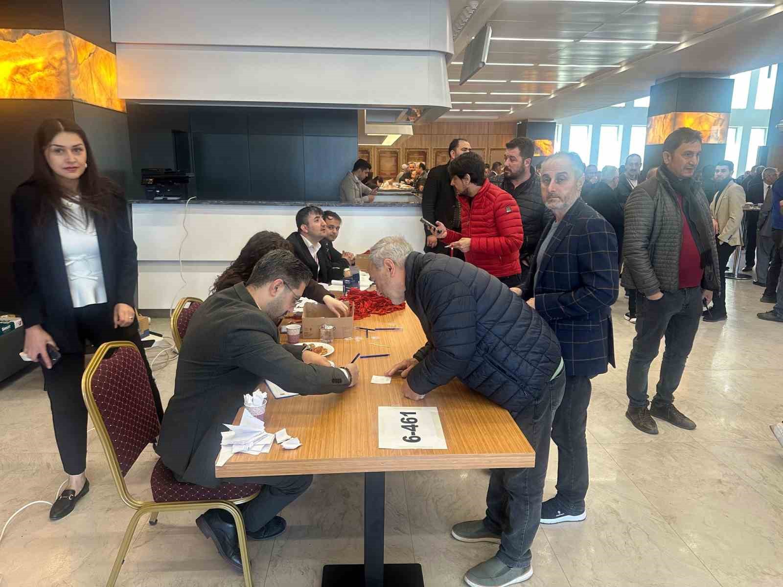 Erciyes KSS’de Ercan Sarıkaya güven tazeledi
