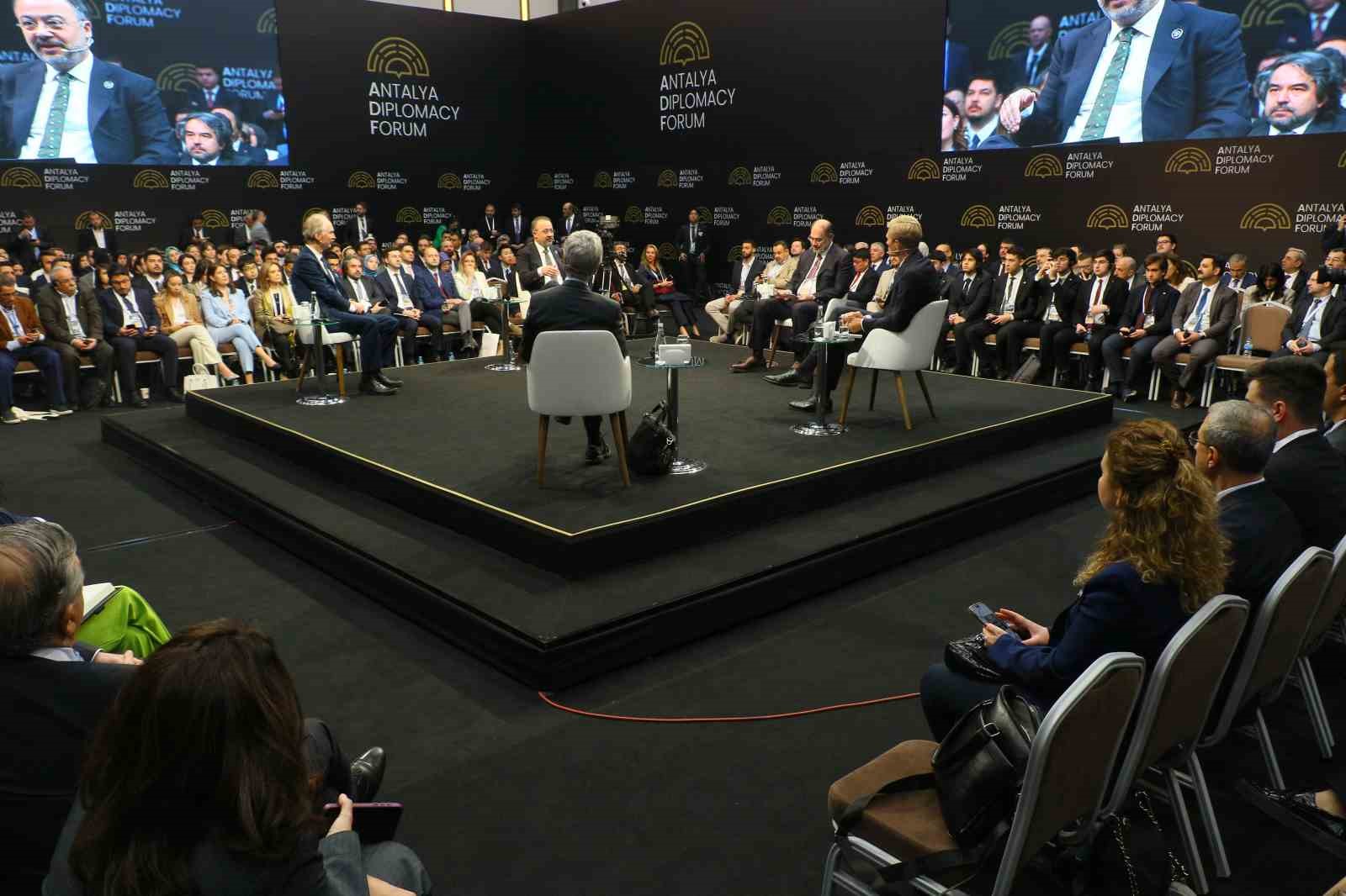 Antalya’da Suriye’ye uluslararası destek mesajı