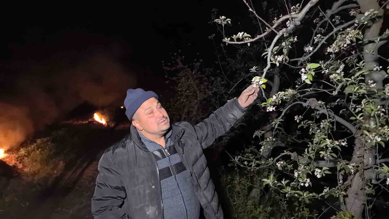Çiftçiler meyvelerini korumak için tarlalarını ateşe verdi

