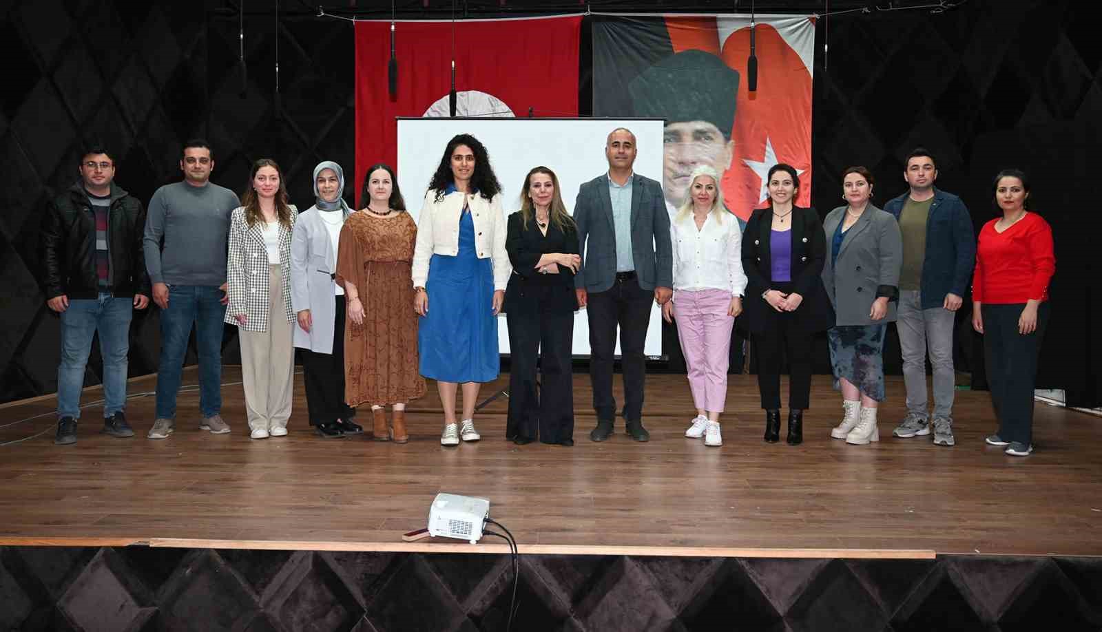 Kemer’de kurs öğrencilerine seminer verildi
