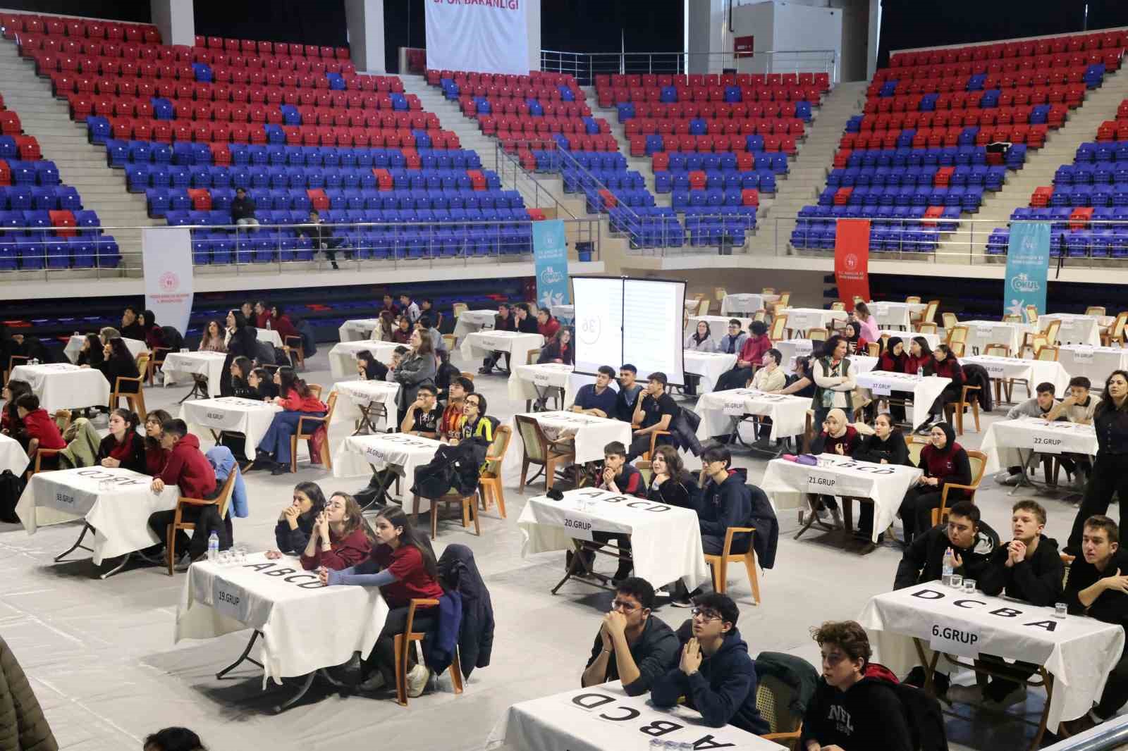 Niğde’de Kültür ve Sanat Yarışmalarında gençler bilgileriyle yarıştı