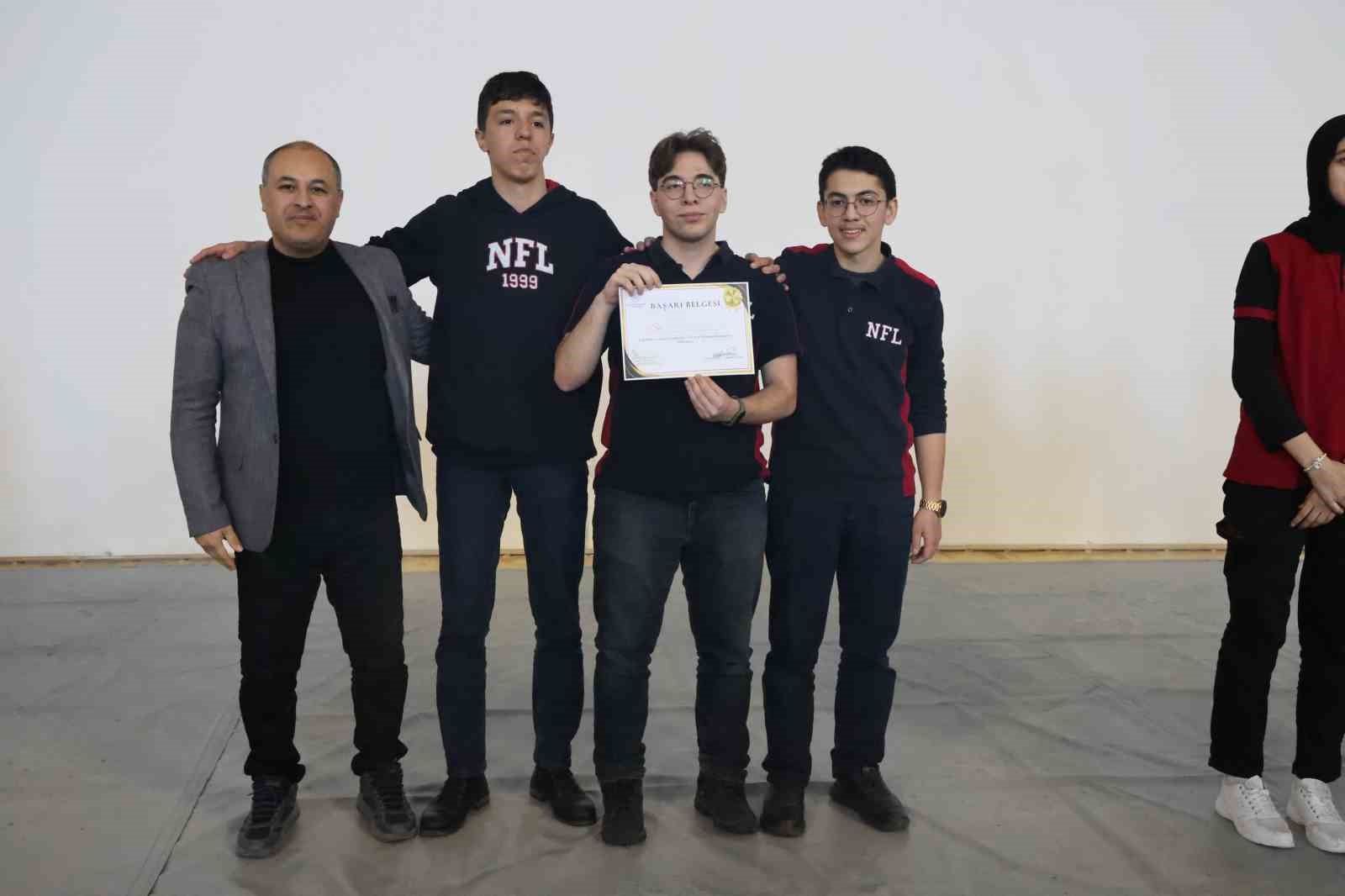 Niğde&rsquo;de K&uuml;lt&uuml;r ve Sanat Yarışmalarında gen&ccedil;ler bilgileriyle yarıştı
