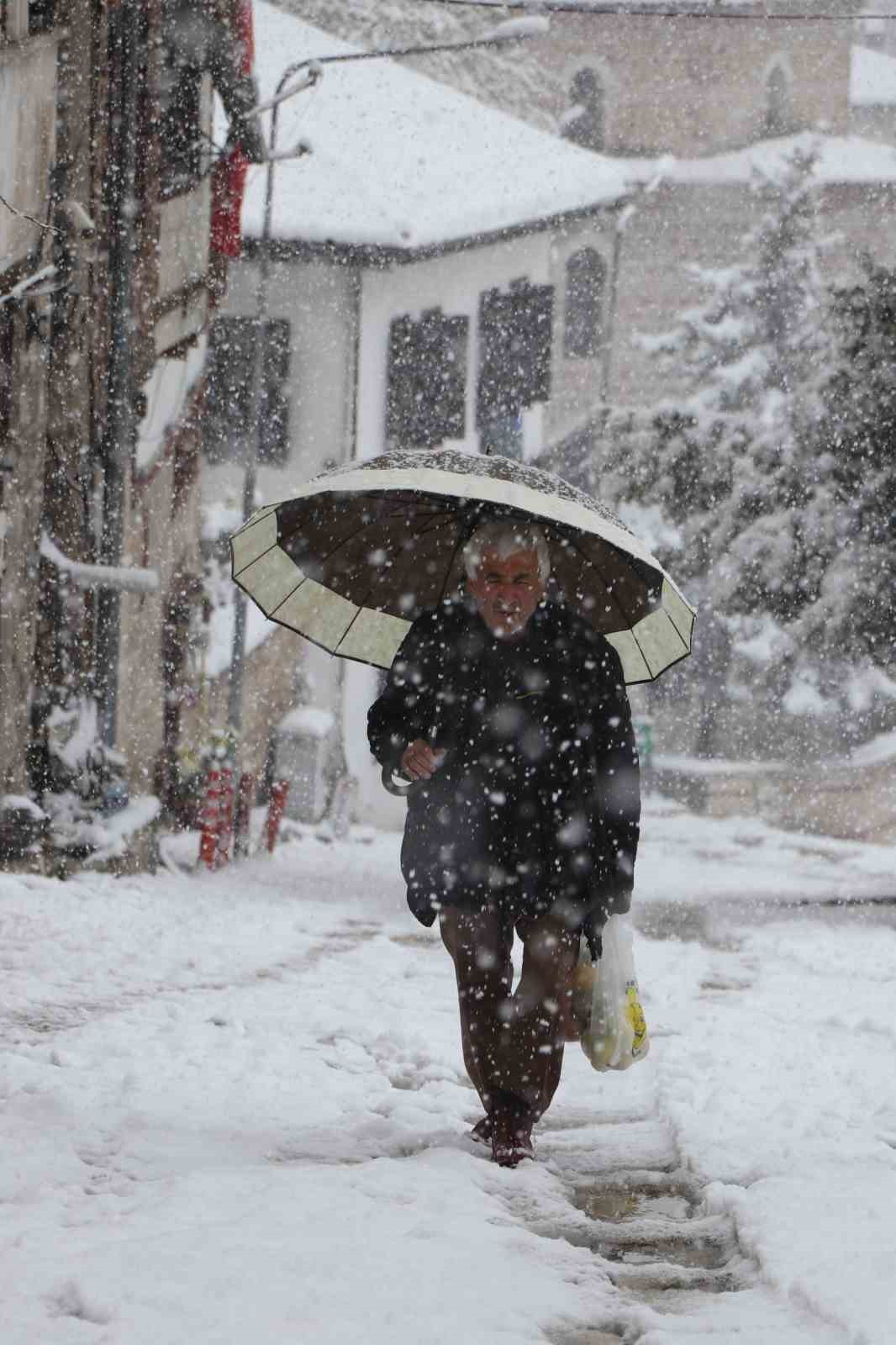 "Osmanlı’nın Parmak İzi" kar manzaraları ile mest etti