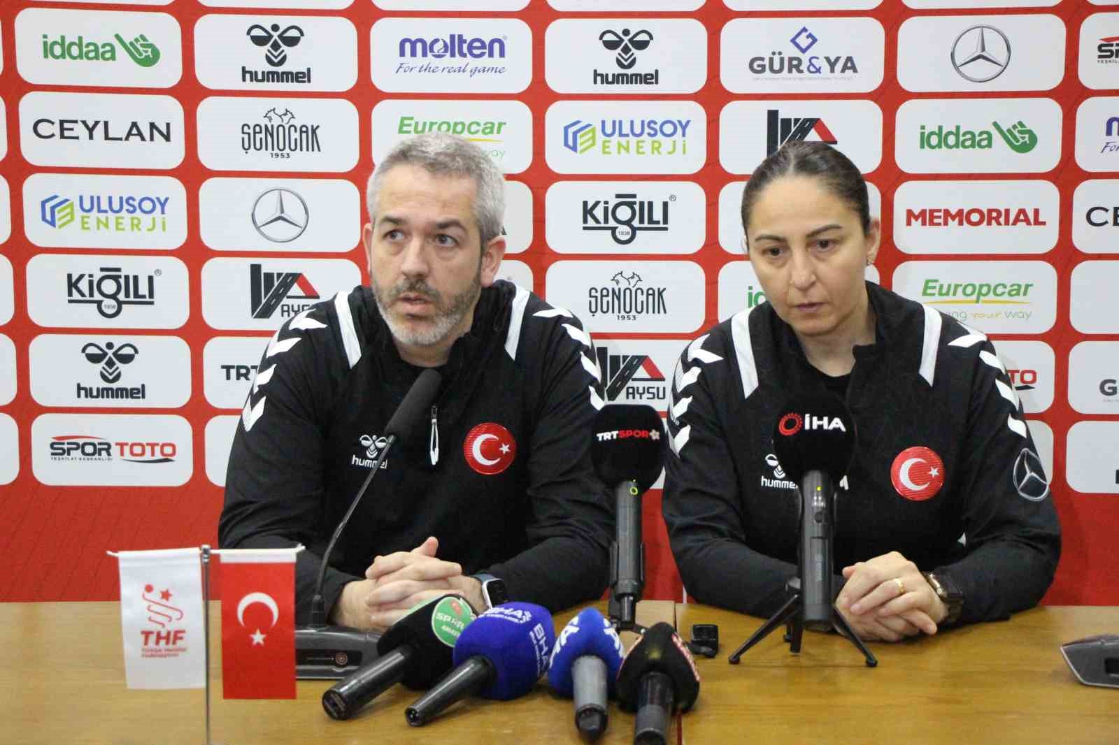 A Milli Kadın Hentbol Takımı r&ouml;vanş i&ccedil;in iddialı
