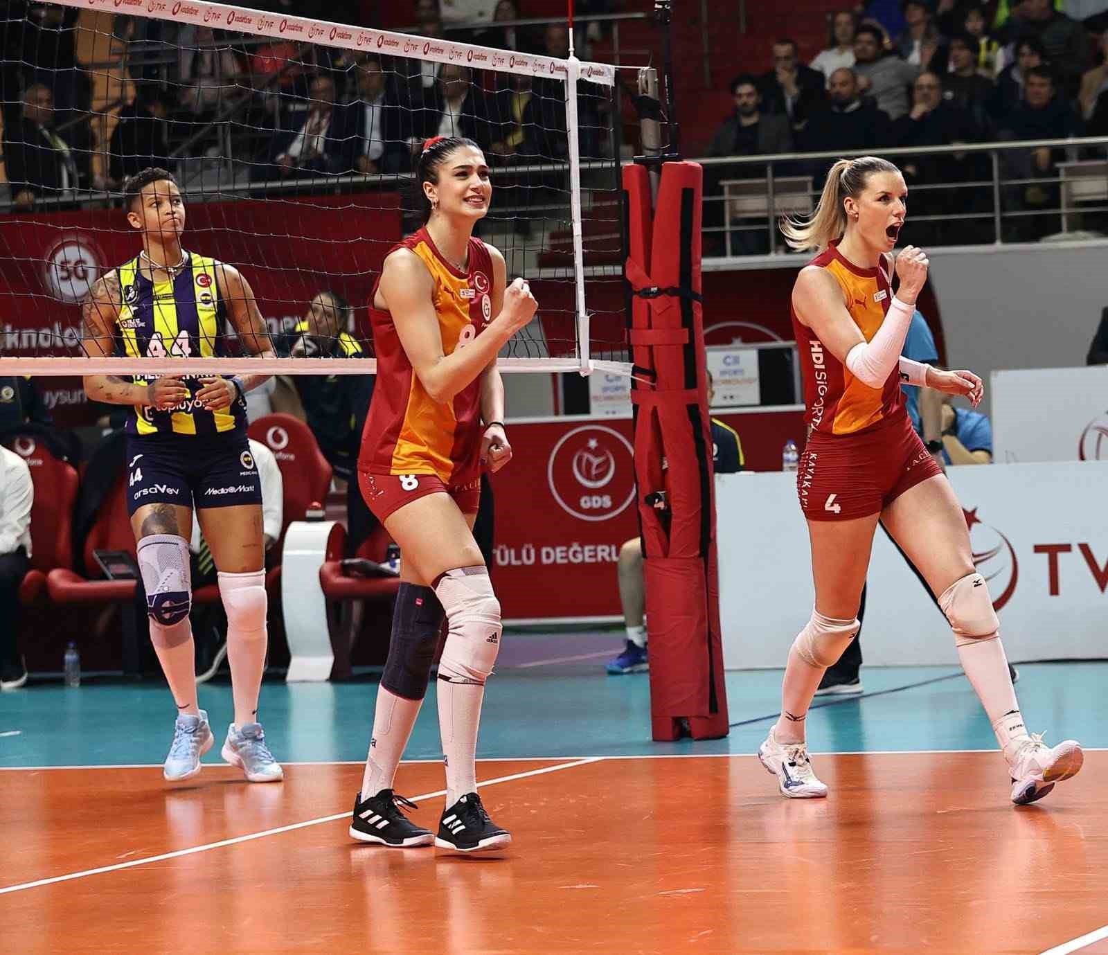 Vodafone Sultanlar Ligi: Fenerbah&ccedil;e: 3 - Galatasaray: 1
