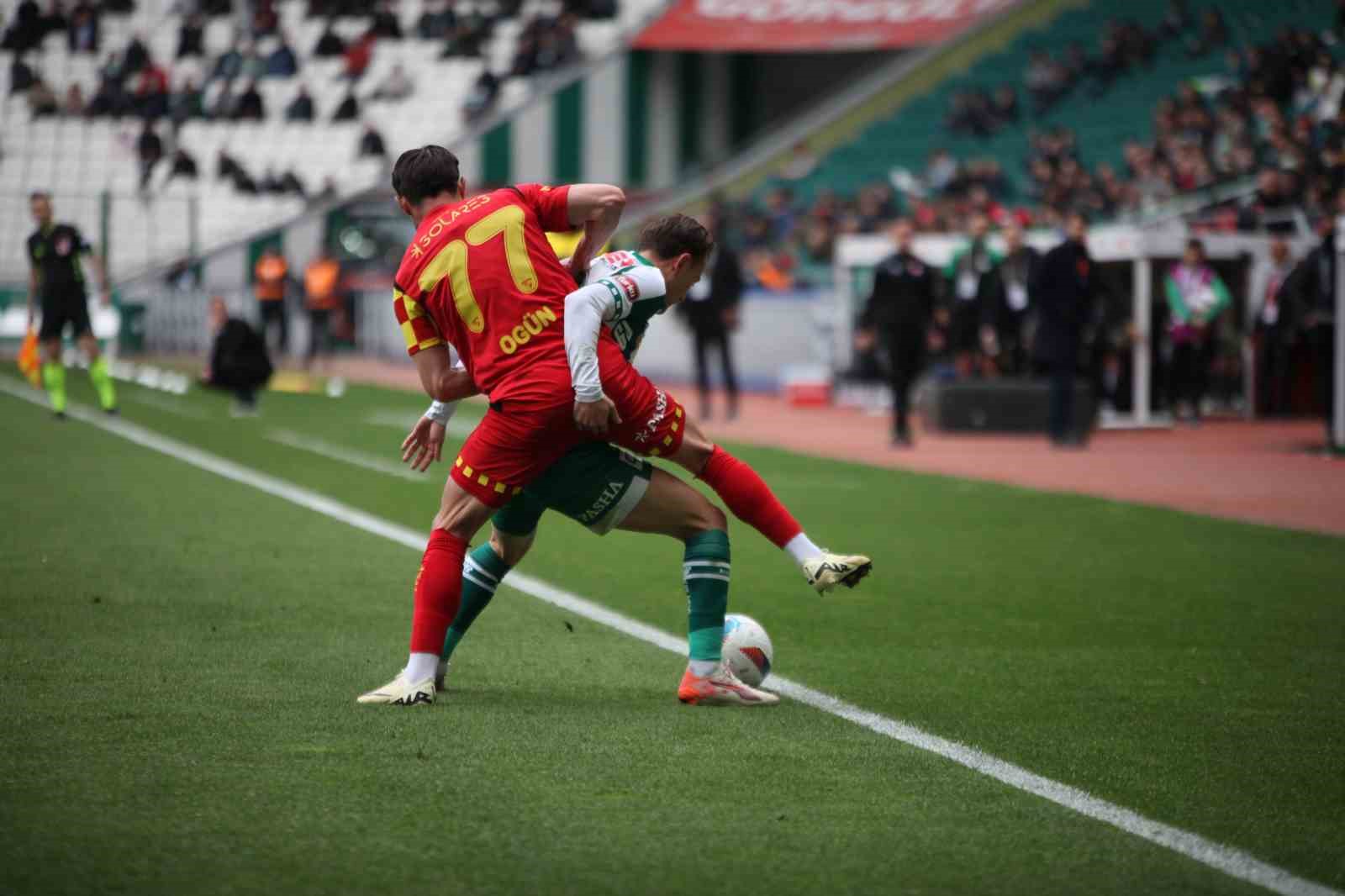 Trendyol Süper Lig: Konyaspor: 1 - Göztepe: 0 (İlk yarı)