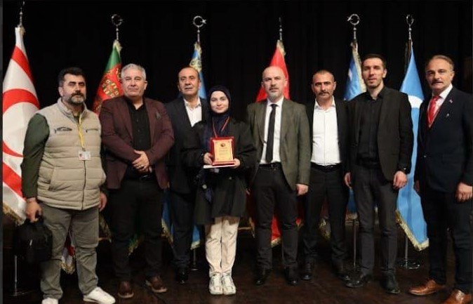 ’Özüm Sözüm Dede Korkut’ yarışmasında Bayburt’u Binbir temsil etti