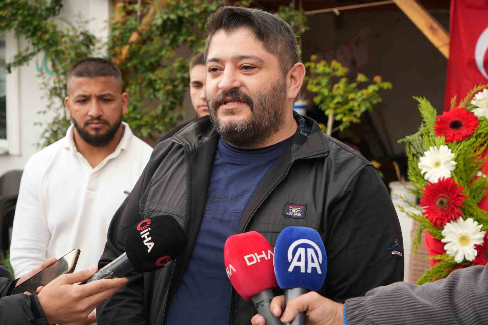 17 yaşında güreşte Edirne’nin gururu oldu
