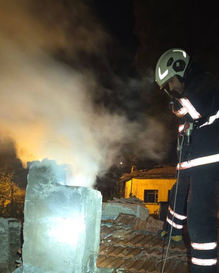 Çankırı’da korkutan baca yangını