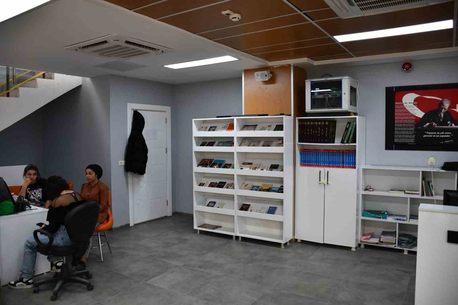 Mazıdağı Belediyesi&rsquo;nden &rsquo;k&uuml;t&uuml;phane kapatılsın&rsquo; ihtarnamesi
