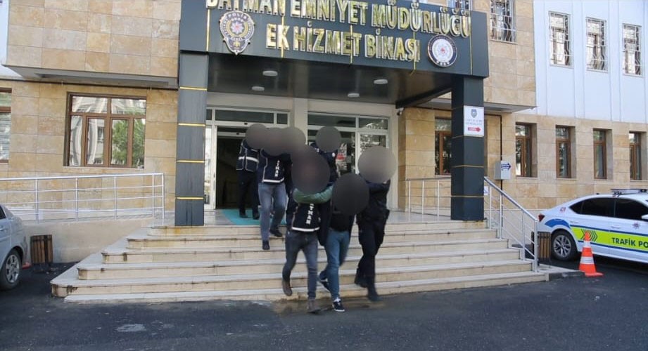 Batman’da marketteki silahlı kavga kamerada