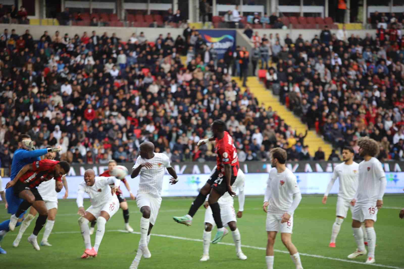 Trendyol Süper Lig: Gaziantep FK: 2 - Atakaş Hatayspor: 1 (Maç sonucu)