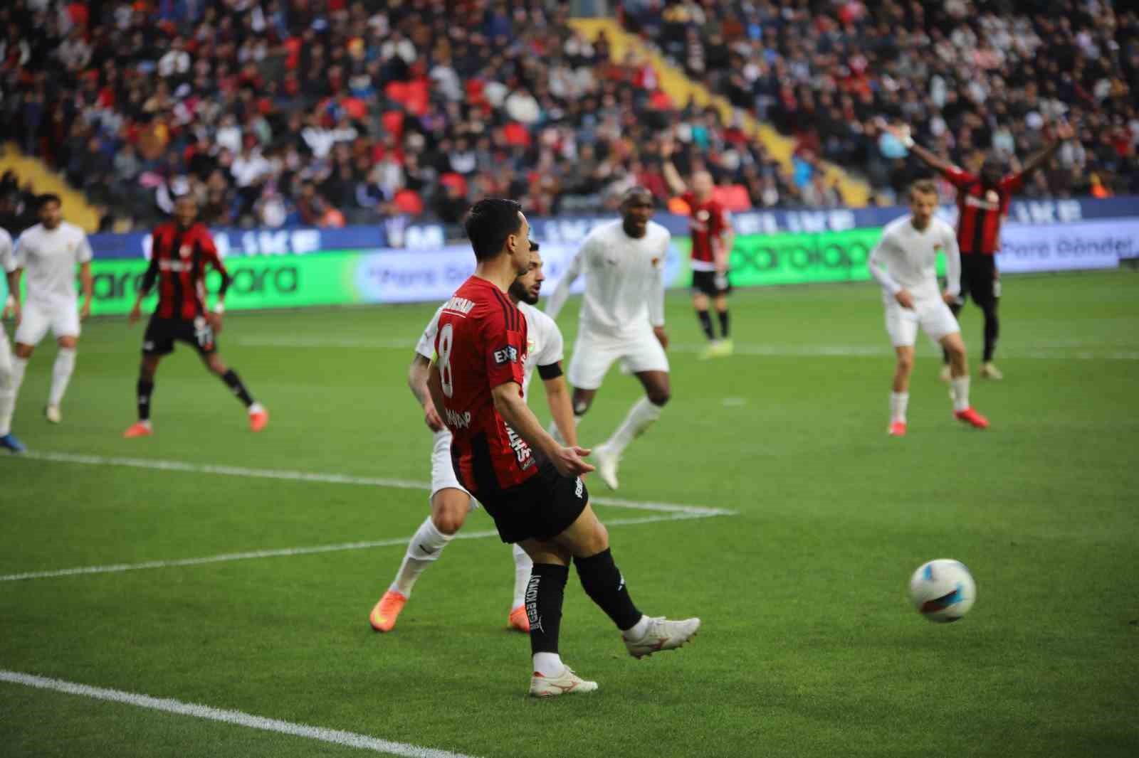 Trendyol S&uuml;per Lig: Gaziantep FK: 2 - Atakaş Hatayspor: 1 (Ma&ccedil; sonucu)
