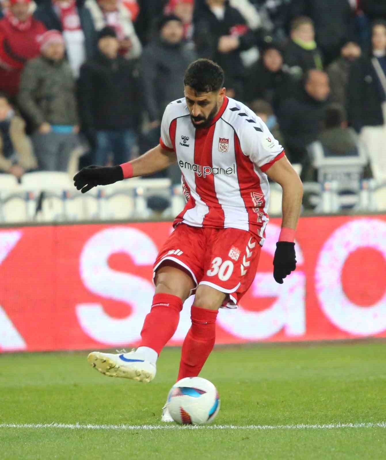 Trendyol S&uuml;per Lig: Sivasspor: 0 - Fenerbah&ccedil;e: 0 (Ma&ccedil; devam ediyor)
