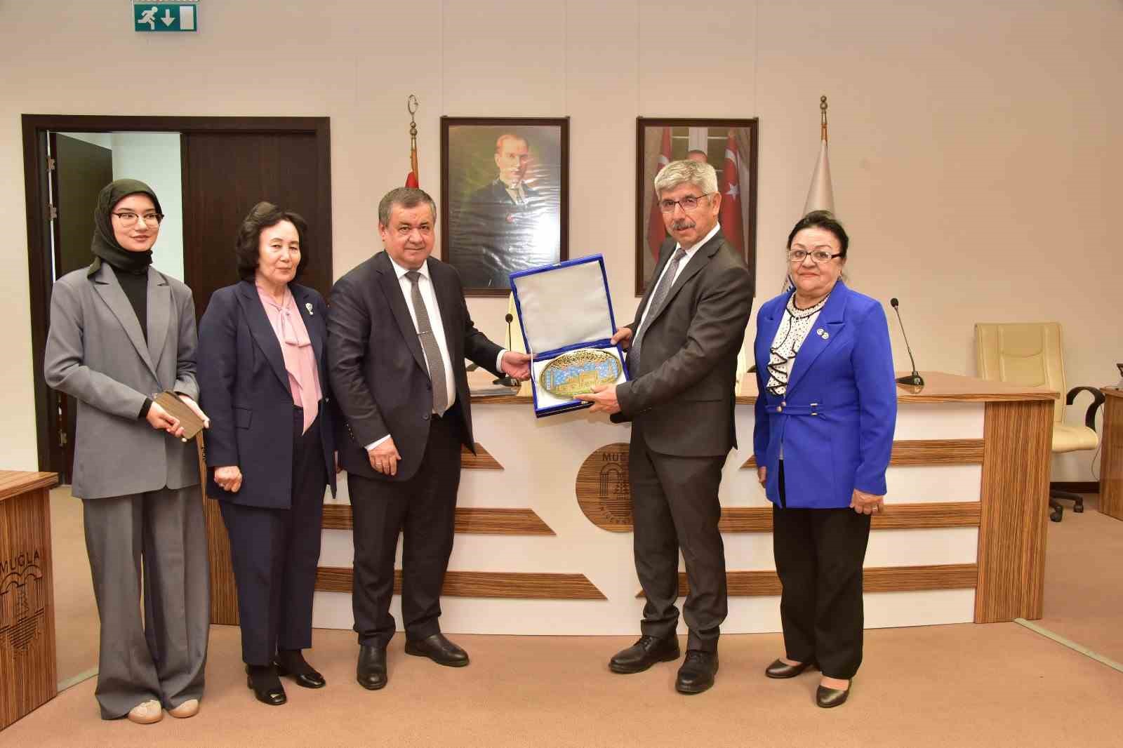 MSKÜ ile Özbekistan Ulusal Üniversitesi arasında akademik iş birliği protokolü