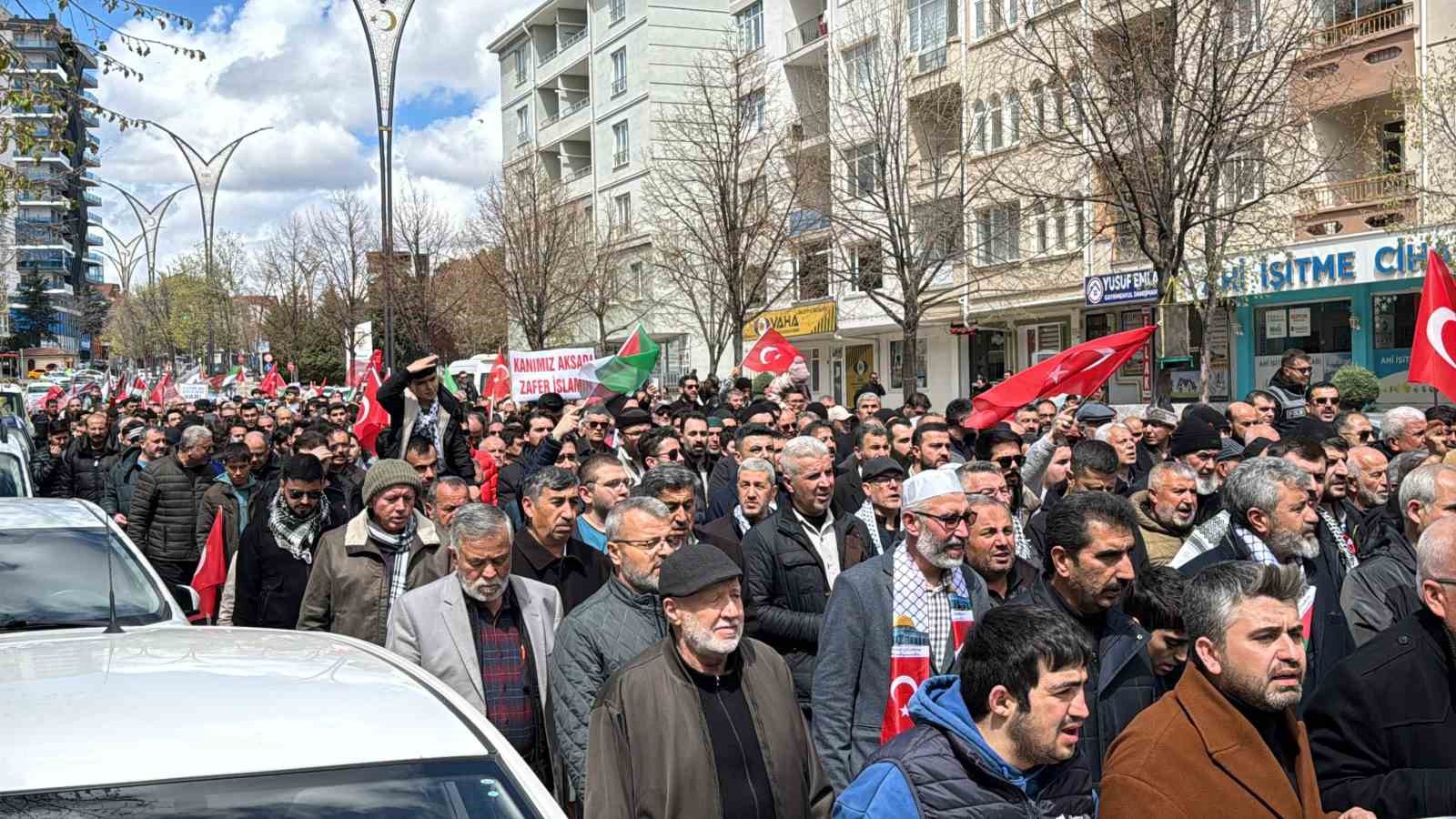 Kırşehir&rsquo;de Gazze i&ccedil;in destek y&uuml;r&uuml;y&uuml;ş&uuml; d&uuml;zenlendi
