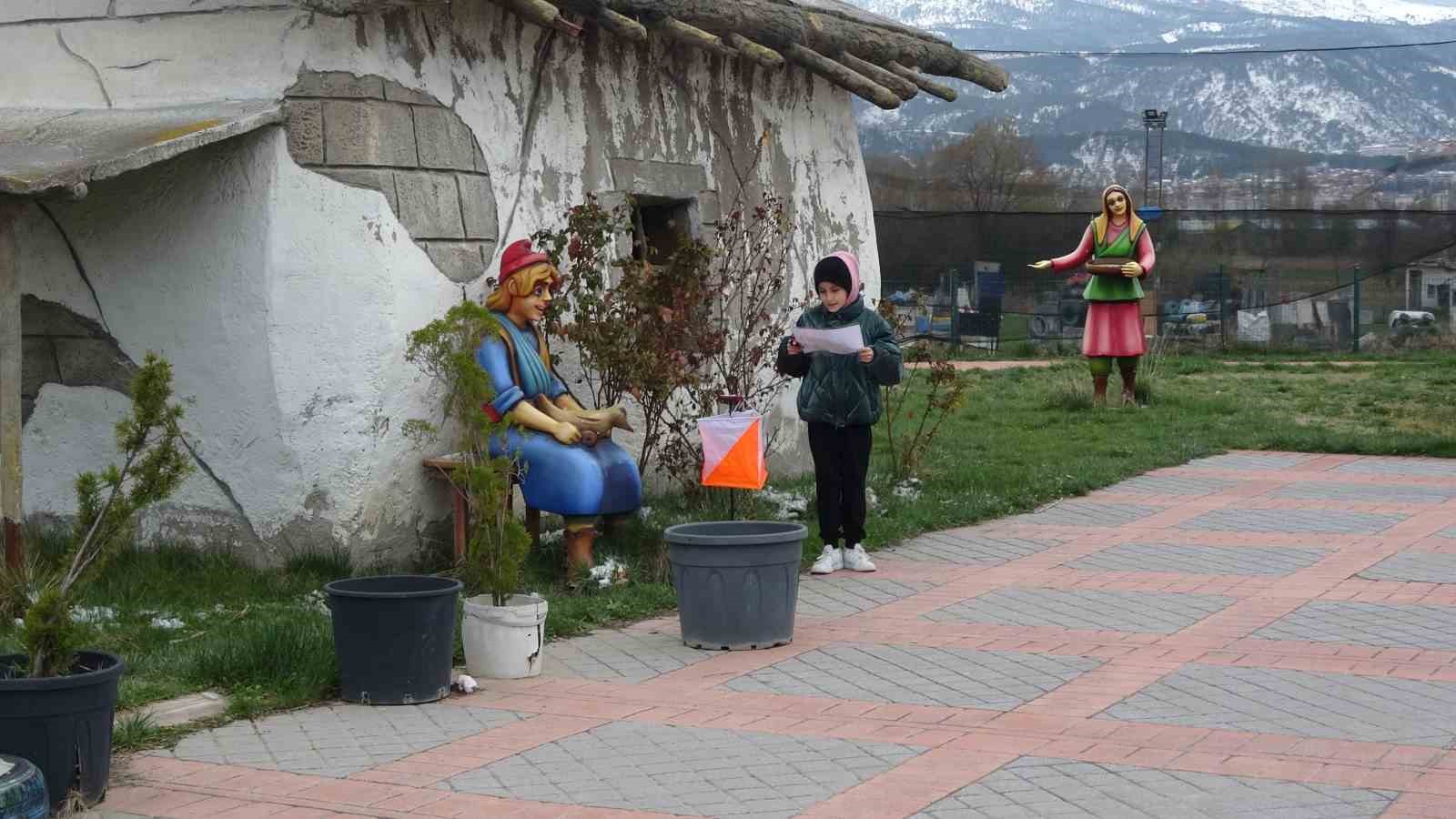 Kütahya Şehzadeler Parkı’nda nefes kesen oryantiring mücadelesi
