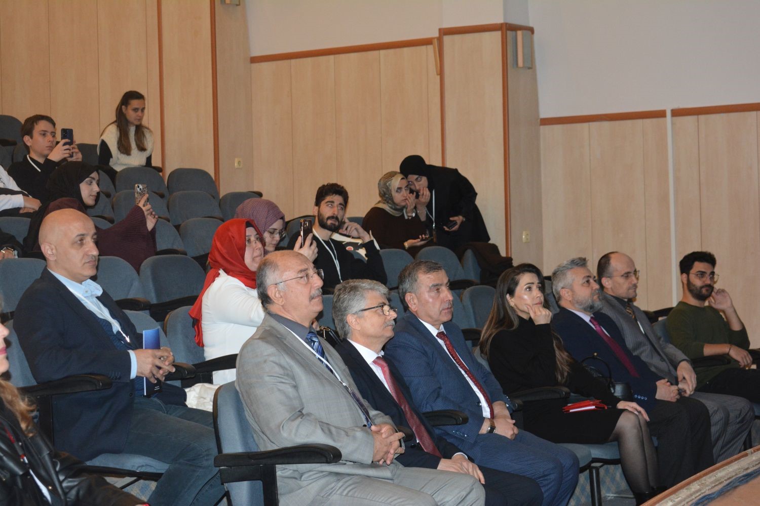 Prof. Dr. Şeker: "Aydınoğulları, Anadolu’nun Türkleşmesinde önemli rol oynamıştır"