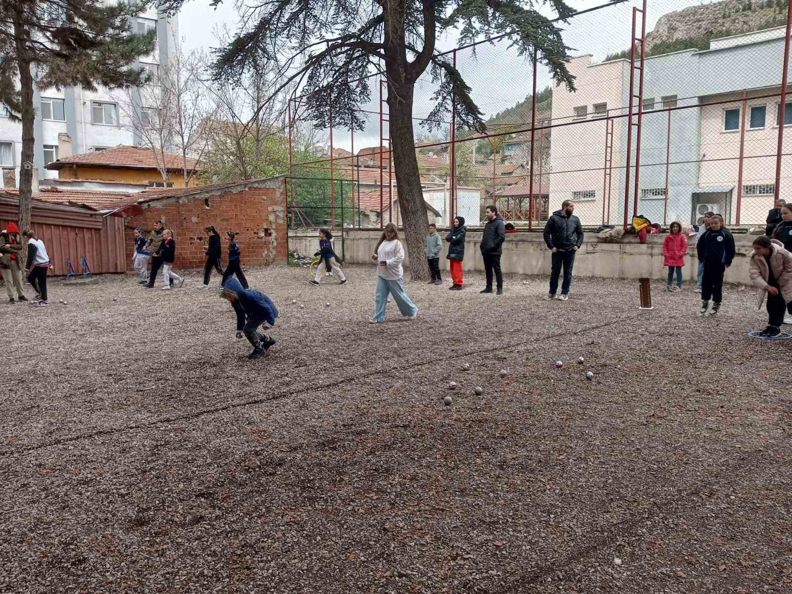 Hem sporda hem okulda başarı
