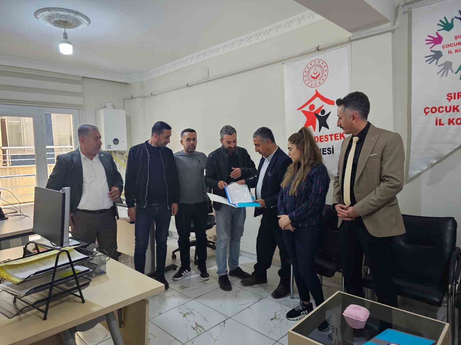 ASDEP &ccedil;alışanları Sağlık-Sen ile g&ouml;r&uuml;şerek sorunların &ccedil;&ouml;z&uuml;m ve &ouml;neri raporlarını teslim etti
