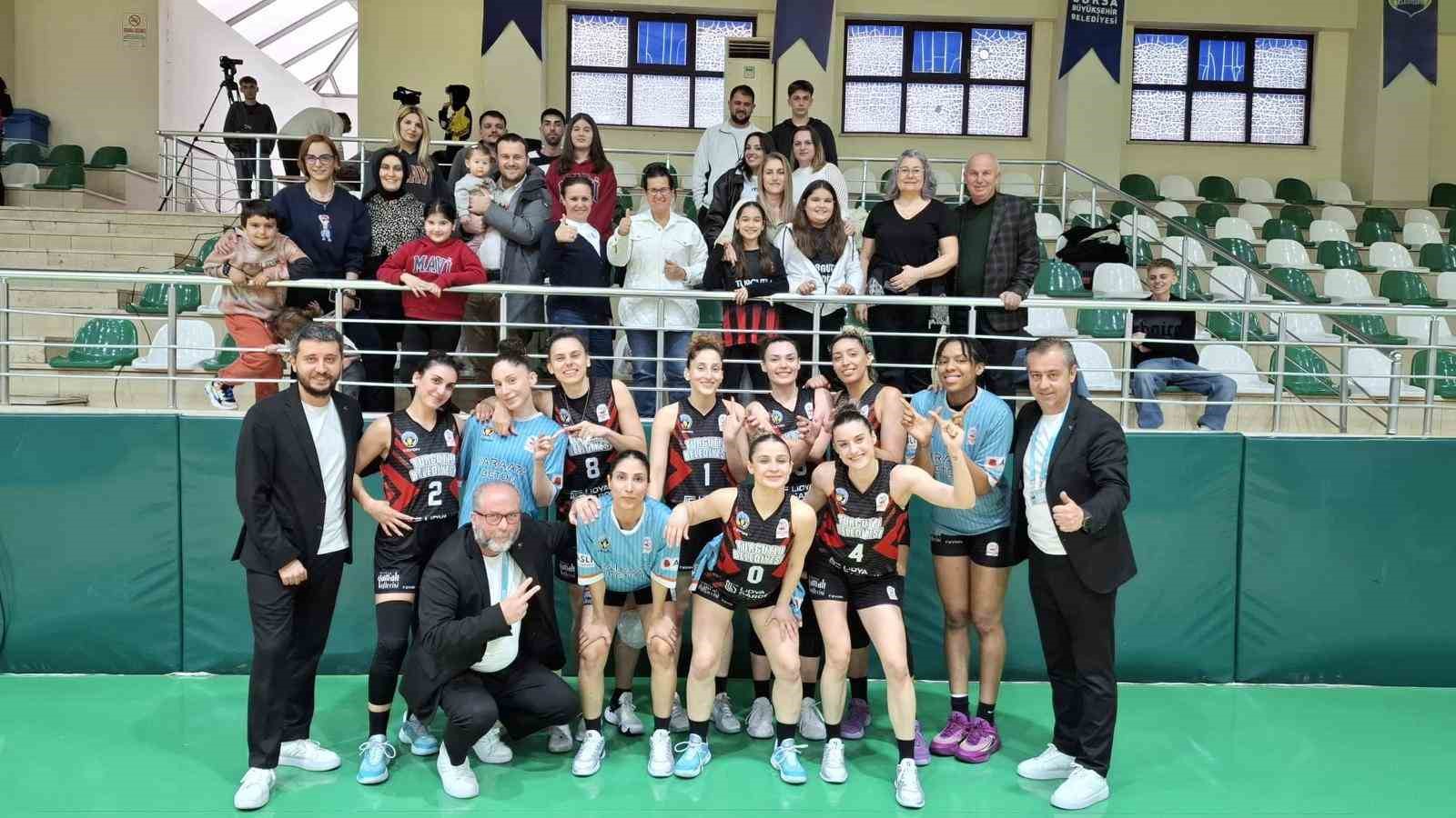 Play-Off’a adını yazdıran LGC Turgutlu Belediyespor sezonu 4’üncü tamamladı