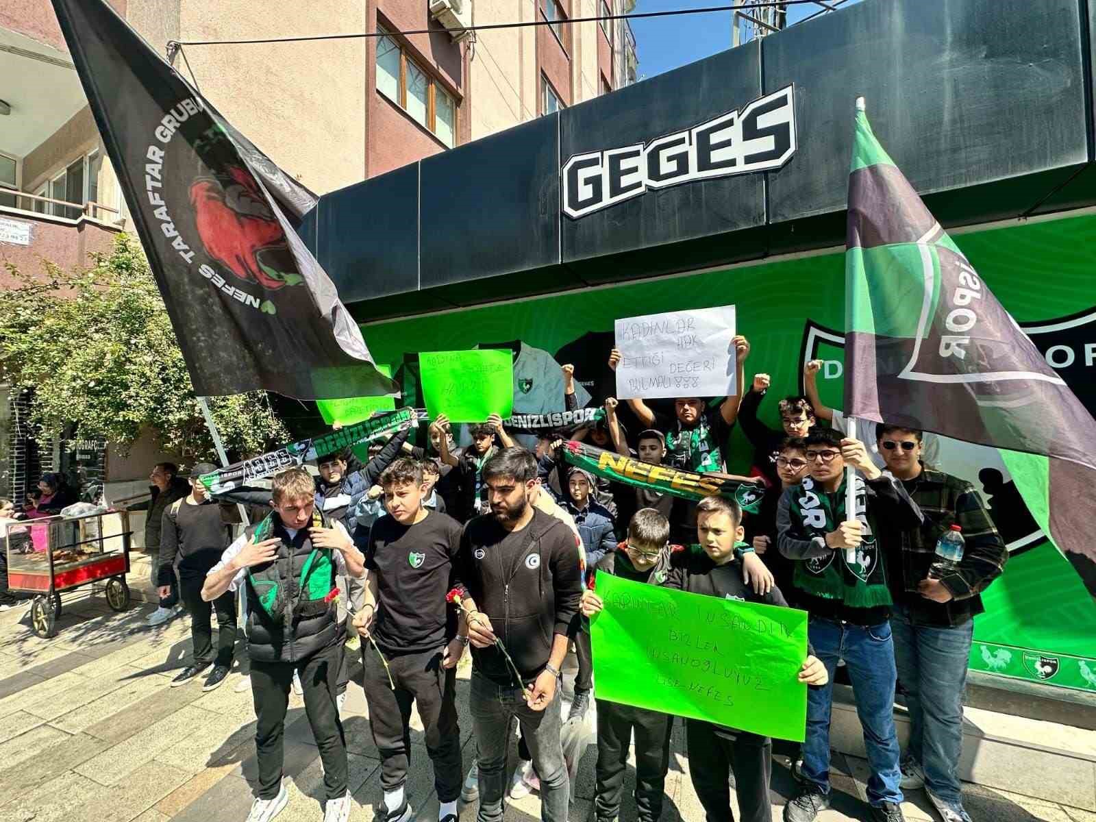 Denizlispor taraftarlarından kadınlara çiçek