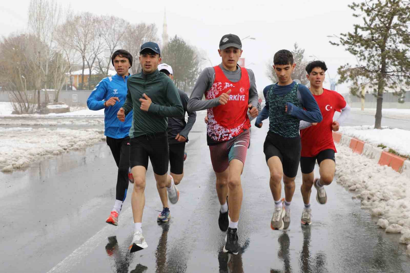 Ağrı’da kurtuluş koşusu heyecanı