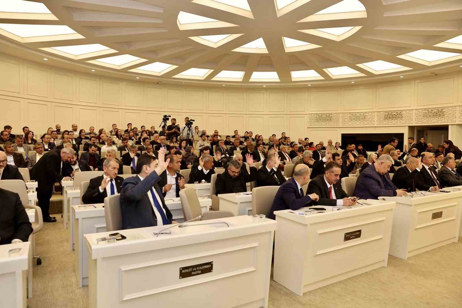 Gaziantep Büyükşehir Belediye Meclisi&rsquo;nde encümen ve komisyon üyeleri belirlendi