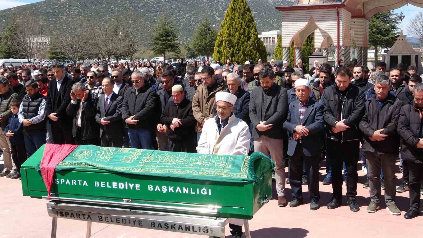 Trafik kazasında hayatını kaybeden doktora gözü yaşlı veda
